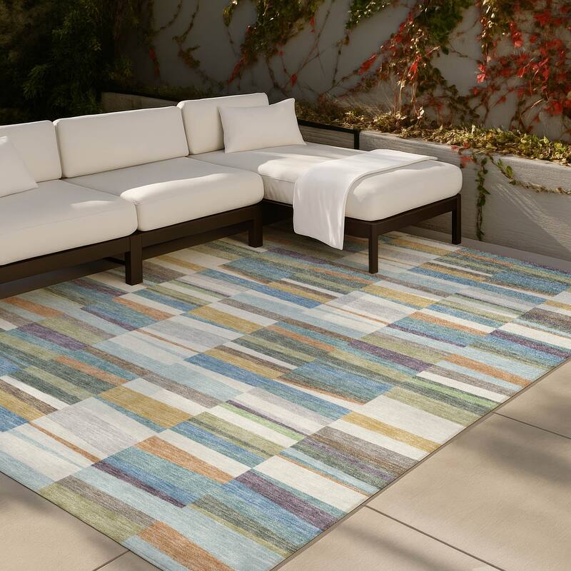Machine Washable Indoor/ Outdoor Modern Antonito Chantille Rug