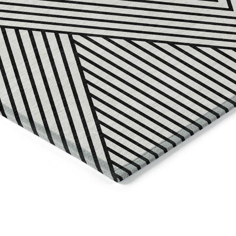 HomeRoots Geometric Transitional Rectangle Outdoor Rug