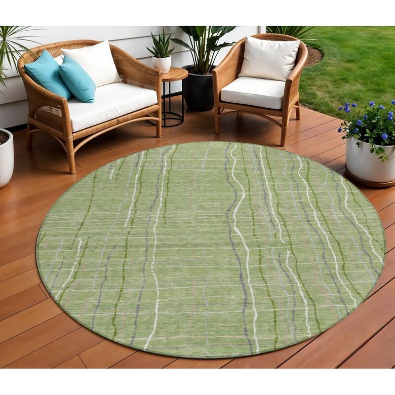 HomeRoots Striped Transitional Rectangle Outdoor Rug - 8' Round