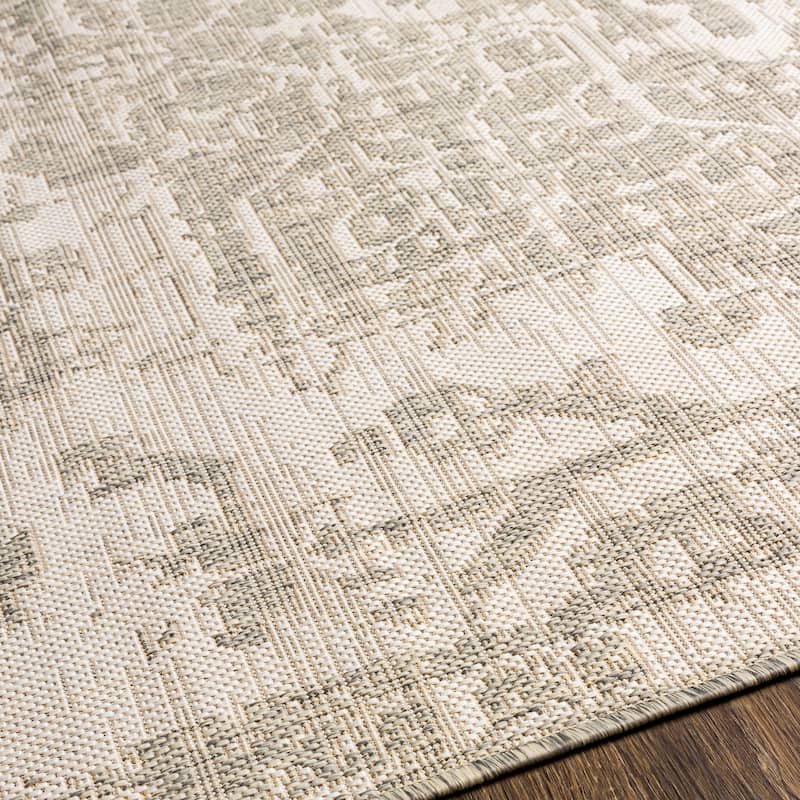Livabliss Andell Indoor/ Outdoor Vintage Medallion Area Rug