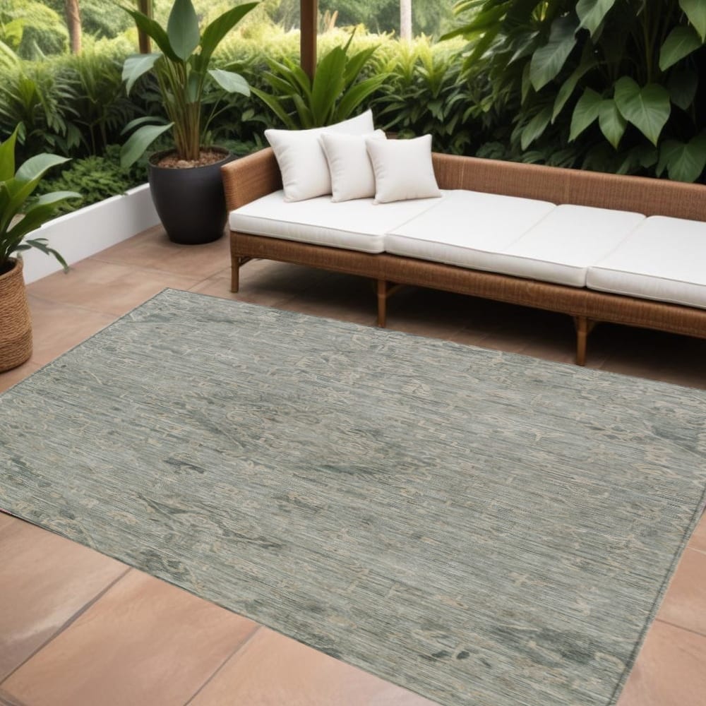 HomeRoots Floral Traditional Rectangle Outdoor Rug