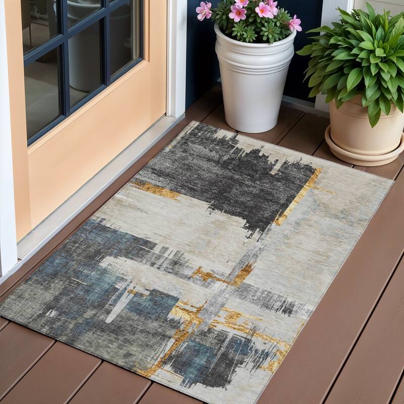 HomeRoots Abstract Traditional Rectangle Outdoor Rug - 3' x 5'