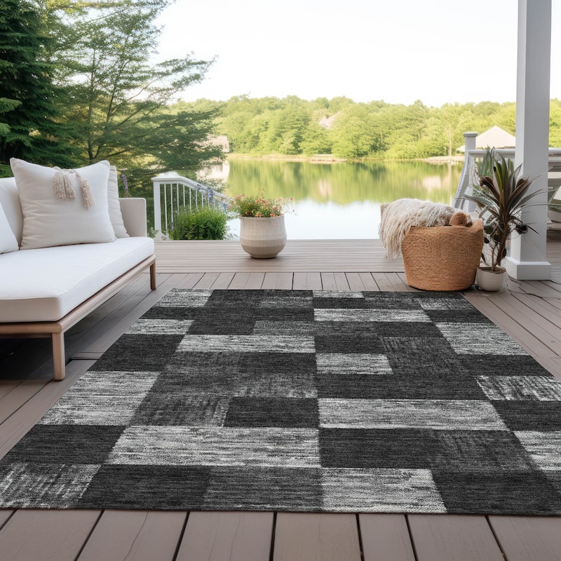 Machine Washable Indoor/ Outdoor Checker Chantille Rug