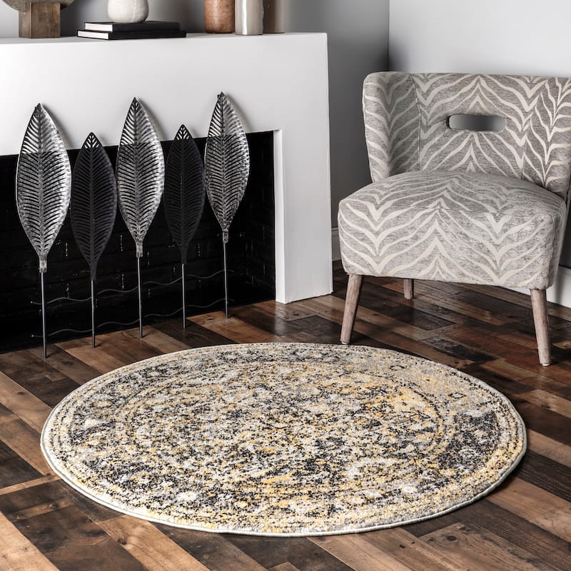 Nuloom Lilah Vintage Medallion Area Rug