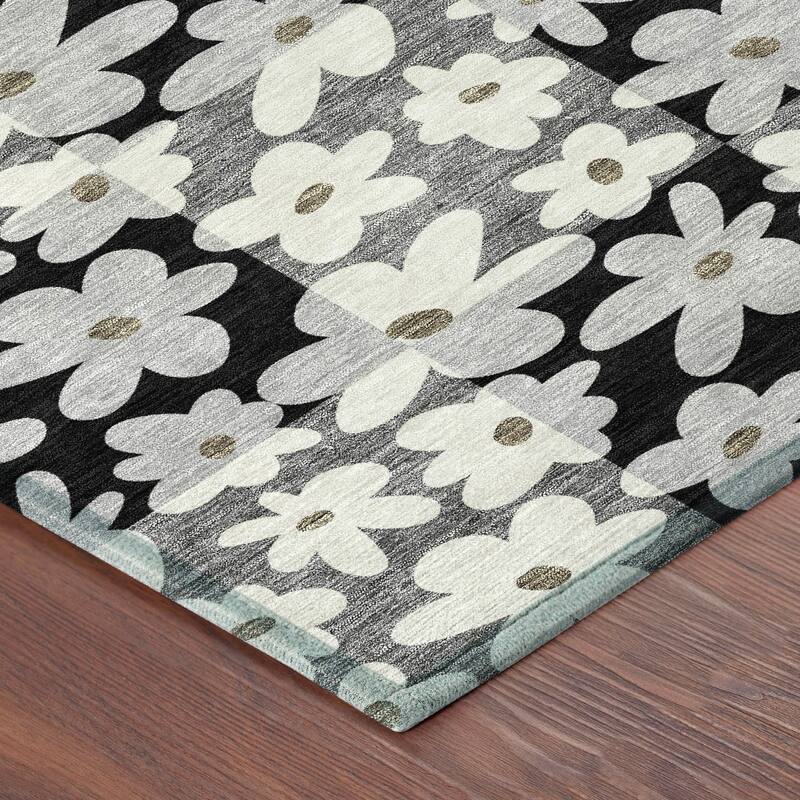 Machine Washable Indoor/ Outdoor Floral Krissy Chantille Rug
