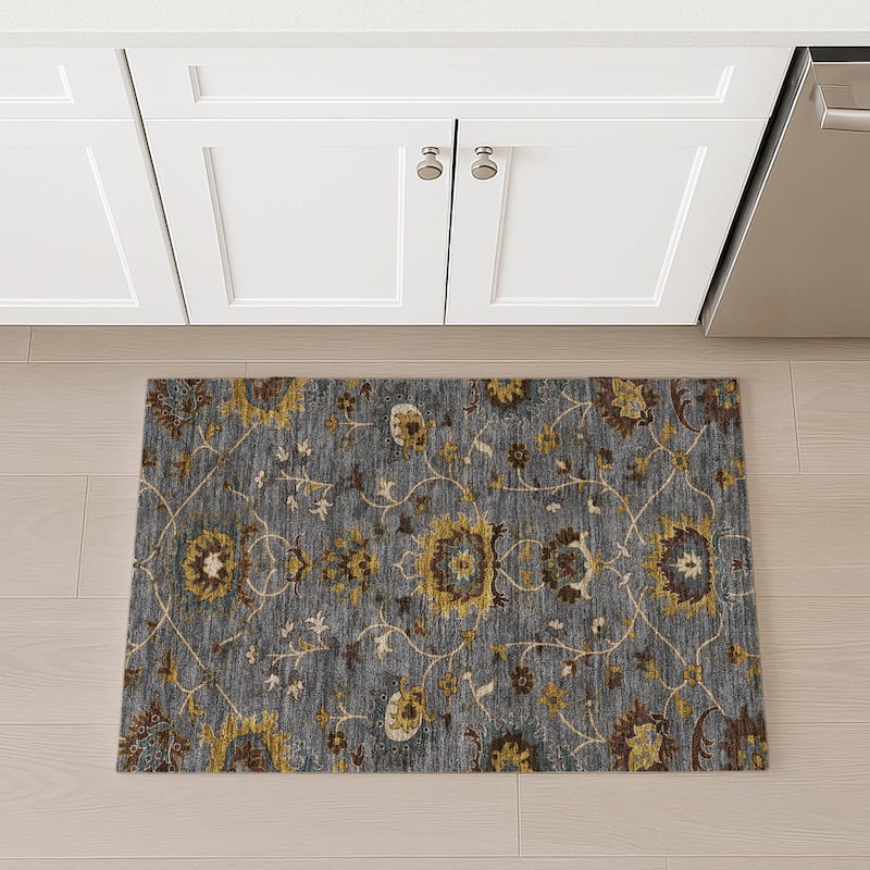 Machine Washable Indoor/ Outdoor Traditional Luna Chantille Rug