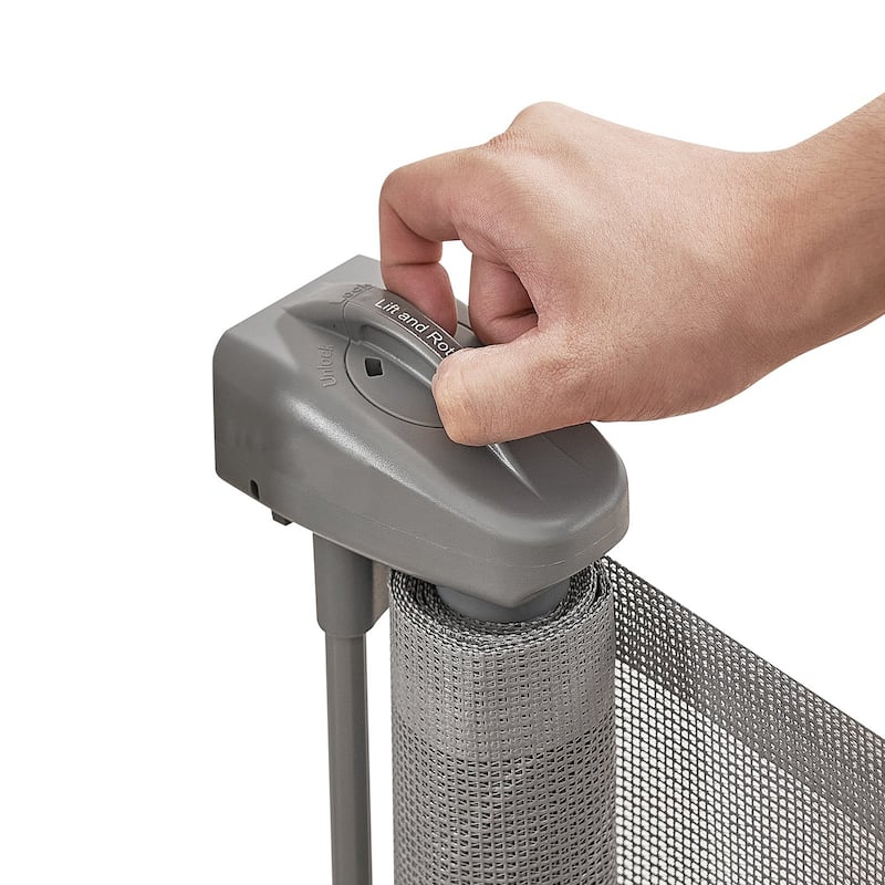 Mesh Foldable Wide Retractable Baby Gate Suitable for Playrooms Kitchens Or Hallways