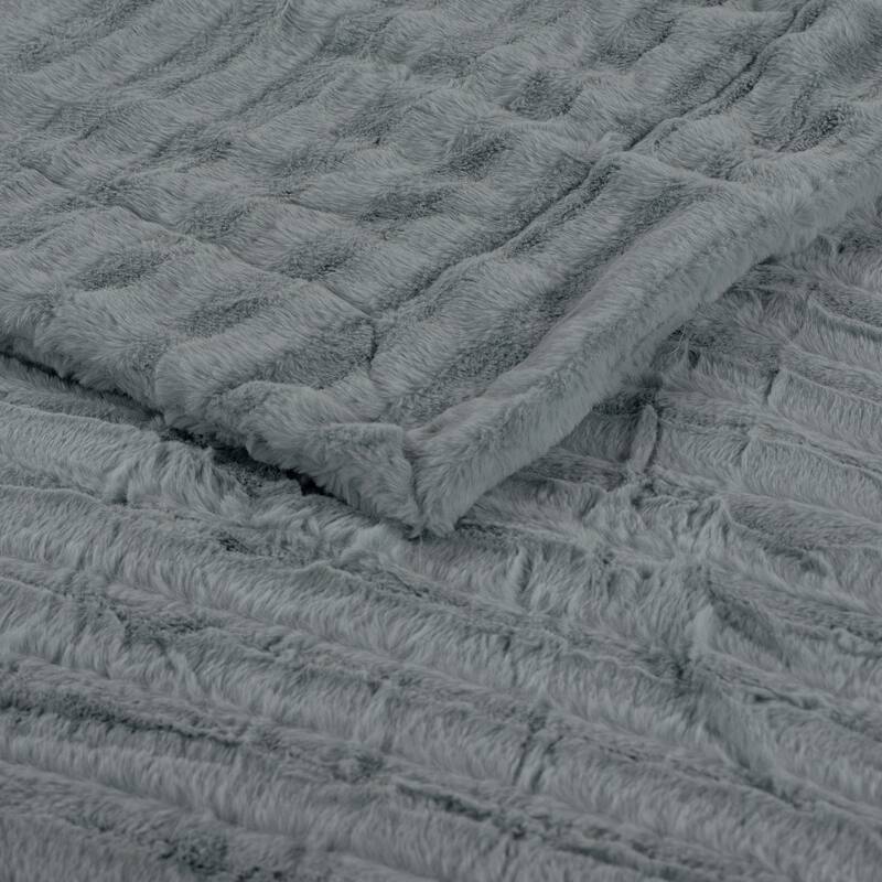 Oversized Derby Double Sided Fauxfur Throw