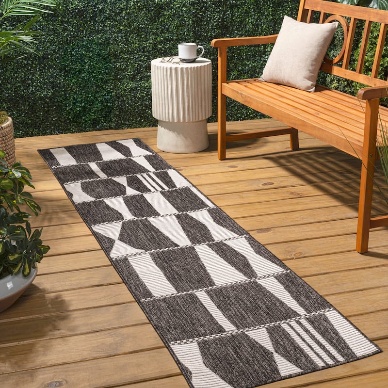 JONATHAN Y Odette Modern Geometric Abstract Two-Tone Indoor/Outdoor Area Rug