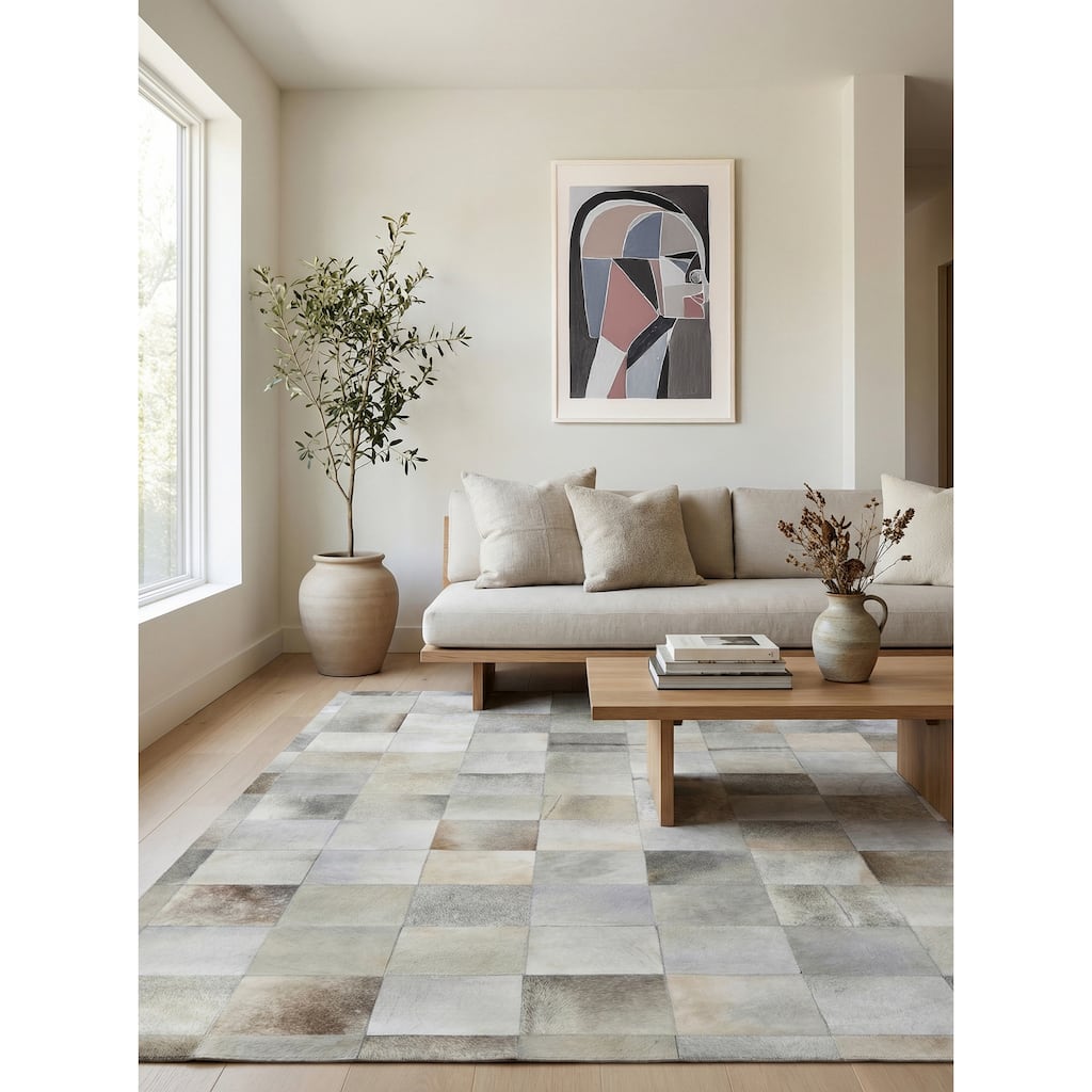 EXQUISITE RUGS Natural Hide Hand-stitched Leather Hide Silver Area Rug.