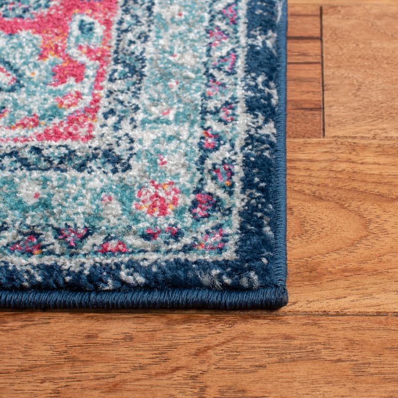 SAFAVIEH, Evoke Seniha Vintage Boho Medallion Rug