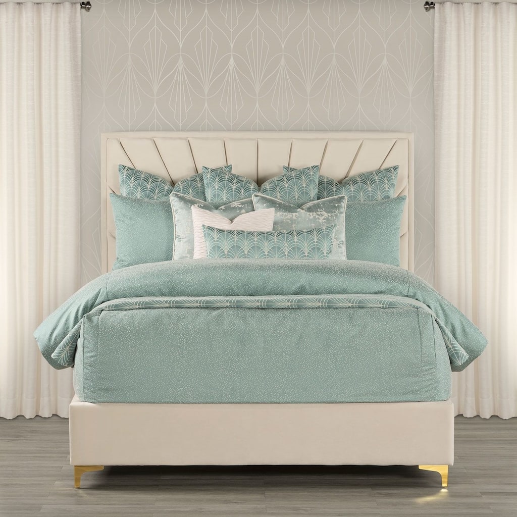 The Great Gatsby Besprinkled Pearl Bed Cap Comforter Set with Sewn Corners