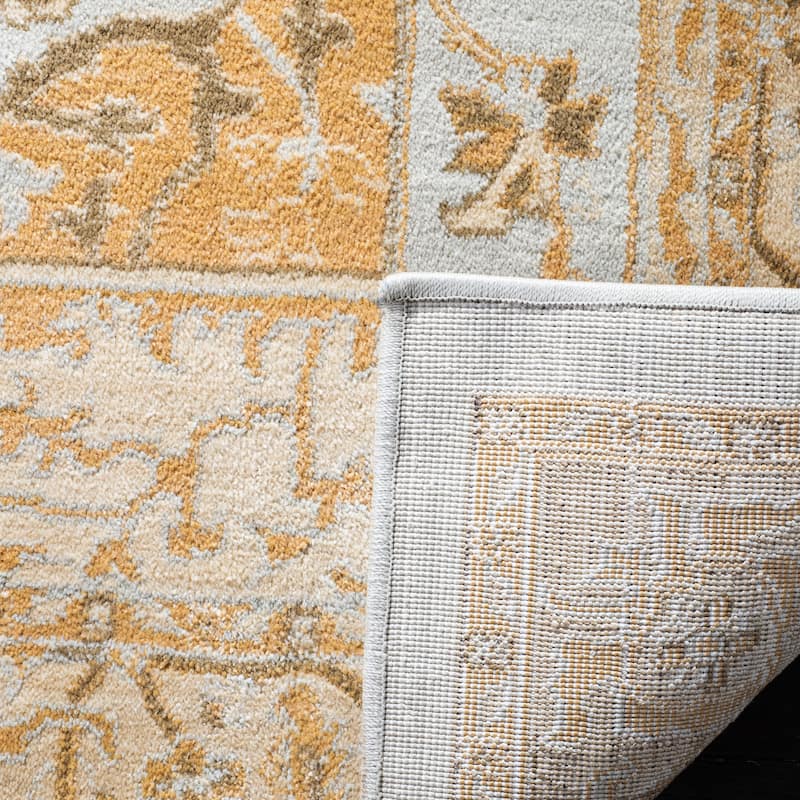 SAFAVIEH Austin Madelaine Traditional Oriental Rug