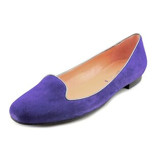 round toe suede flats