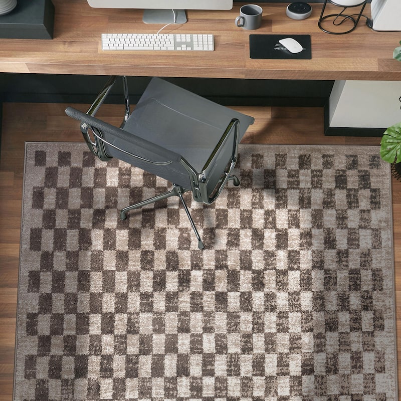 Contemporary Checkered Stylish Area Rug, Pet Friendly for Any Room - 4' x 6' - Beige