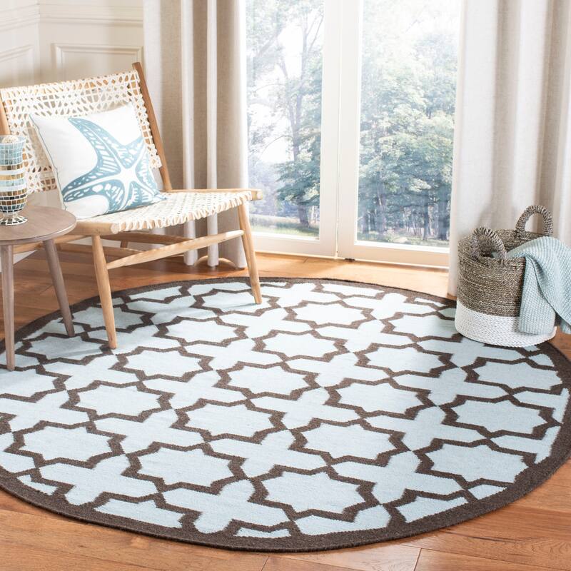 SAFAVIEH Handmade Flatweave Dhurries Cecchina Modern Moroccan Wool Rug - 6' Round - Light Blue