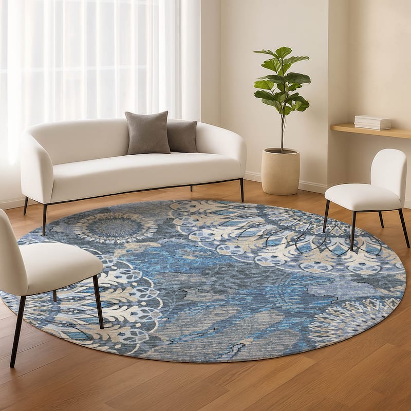 Machine Washable Indoor/ Outdoor Traditional Pinwheel Chantille Rug