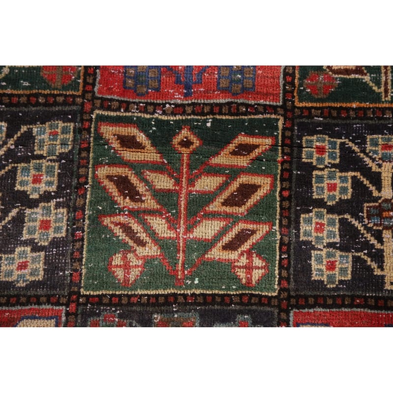 Traditional Bakhtiari Persian Vintage Rug Hand-Knotted Wool Carpet - 4'6"x 8'10"