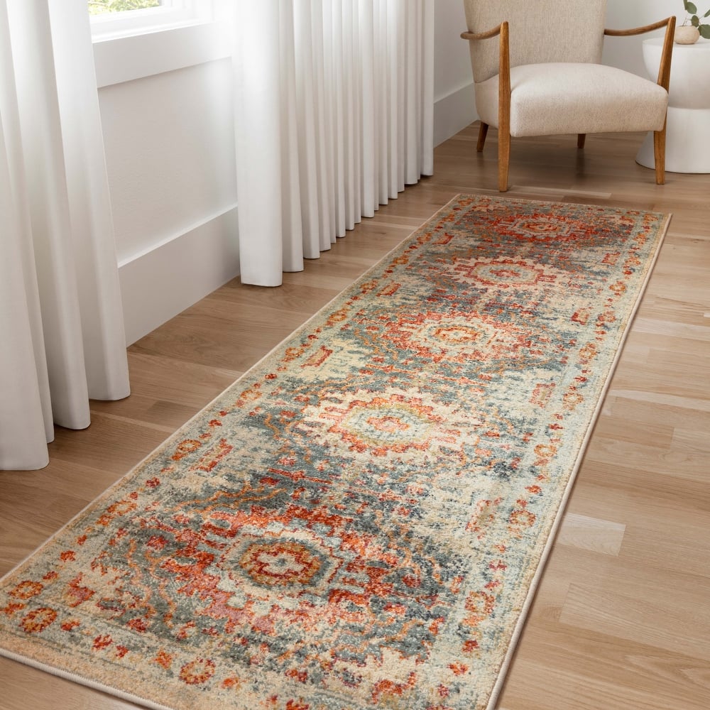 Alexander Home Luxe Fireside Antiqued Distressed Area Rug