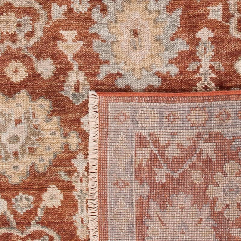 SAFAVIEH Hand-Knotted Samarkand Kevina Wool Rug