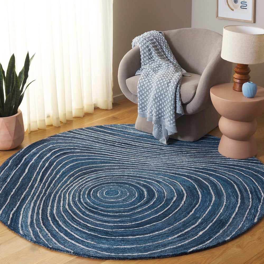 SAFAVIEH Handmade Abstract Hannelie Modern & Contemporary Rug