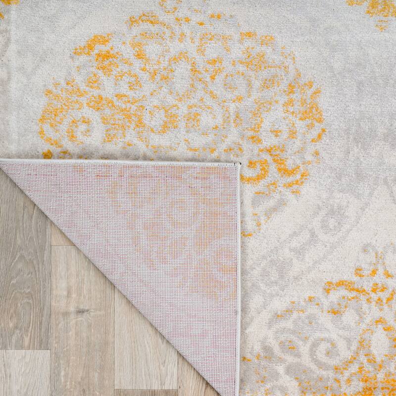 Porch & Den Pascuzzi Distressed Floral Damask Area Rug