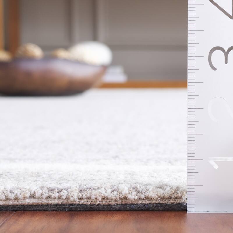SAFAVIEH Handmade Ebony Mounia Modern & Contemporary Wool Rug