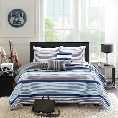 Intelligent Design Matteo Teal Reversible Quilt Set with Throw Pillows