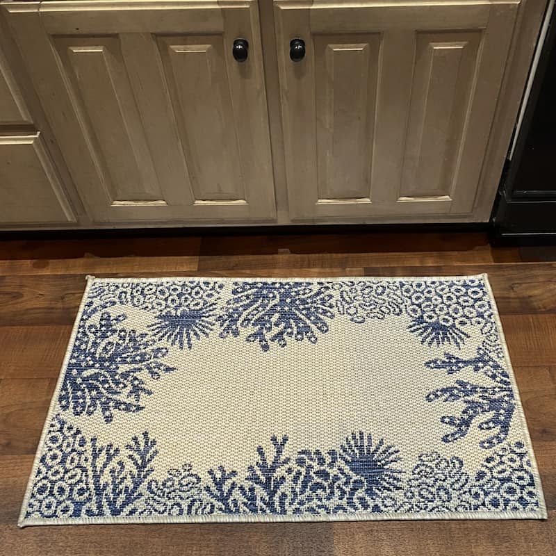 Sevita Coastal Bordered Coral Reef Indoor Outdoor Rug - 1'10" x 3'