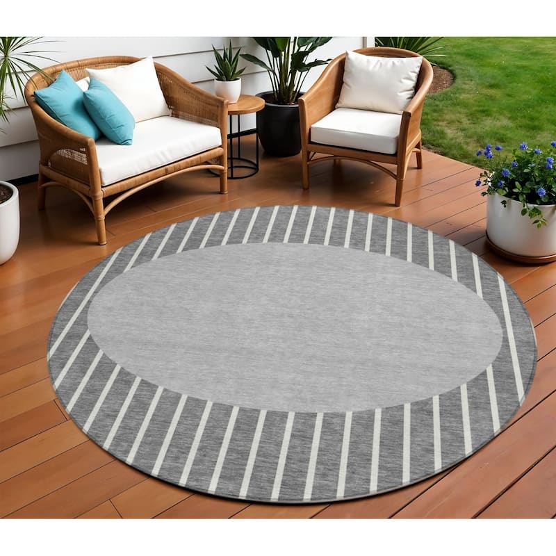 HomeRoots Striped Transitional Rectangle Outdoor Rug - 8' Round