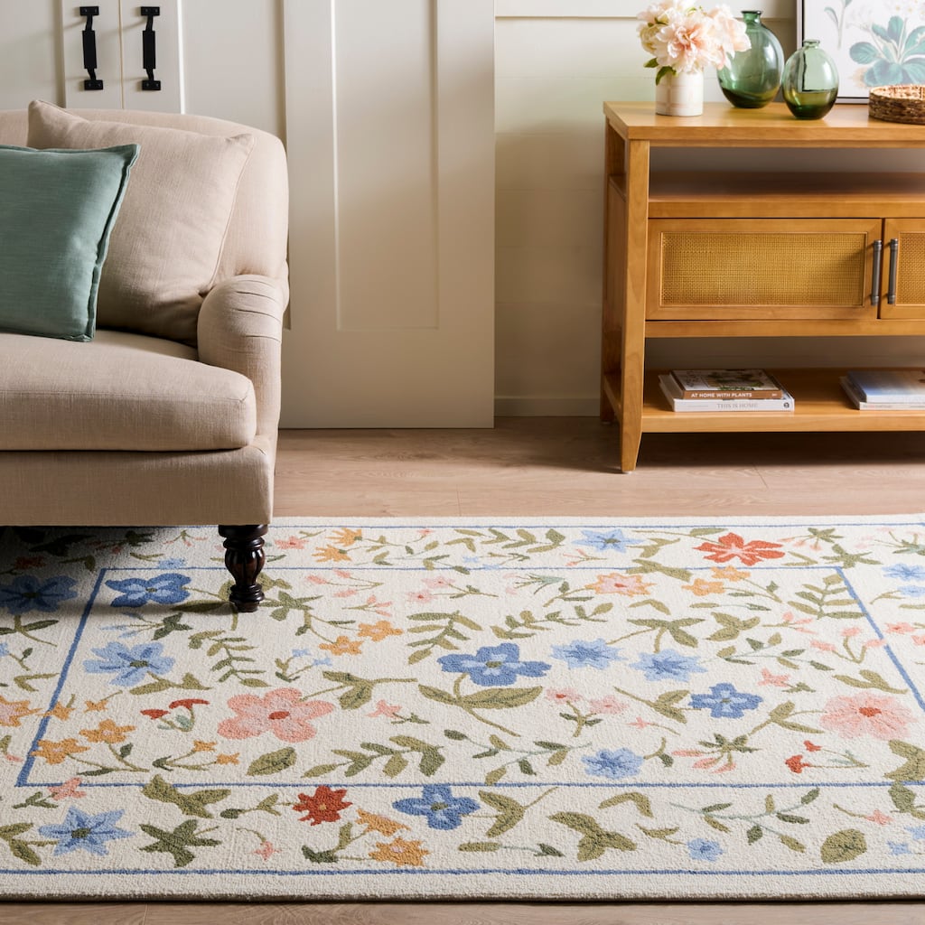 Martha Stewart by SAFAVIEH Handmade Hrvojka Wool Rug