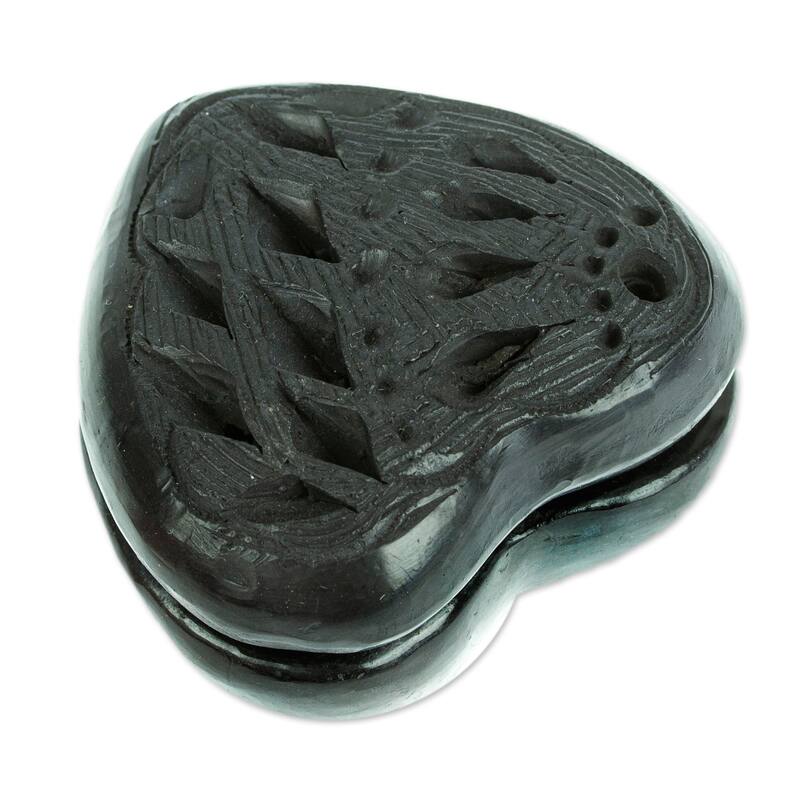 Novica Handmade Heart & Diamonds Barro Negro Mini Jewelry Box