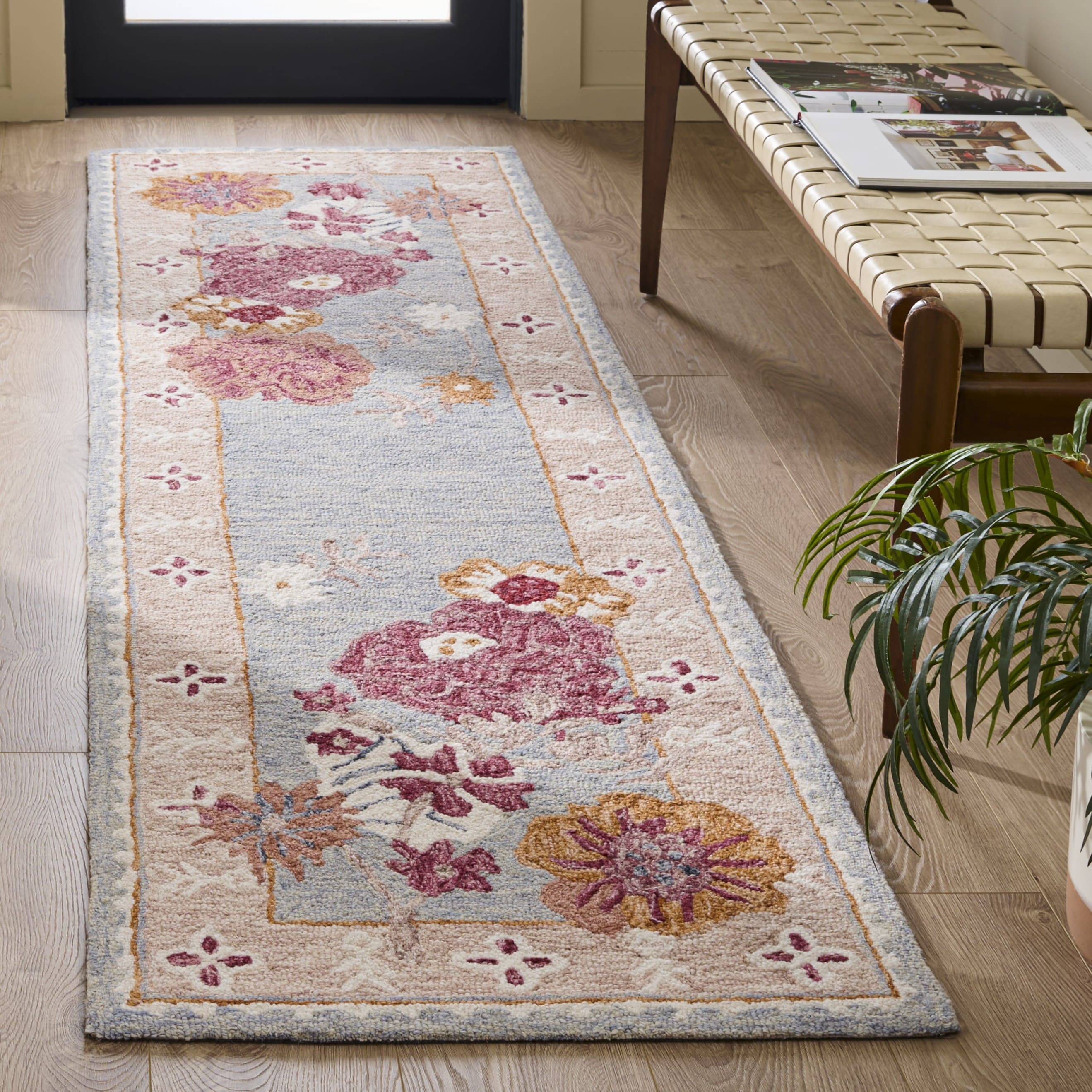SAFAVIEH Handmade Jardin Pamina Floral Wool Rug - Overstock - 43179083
