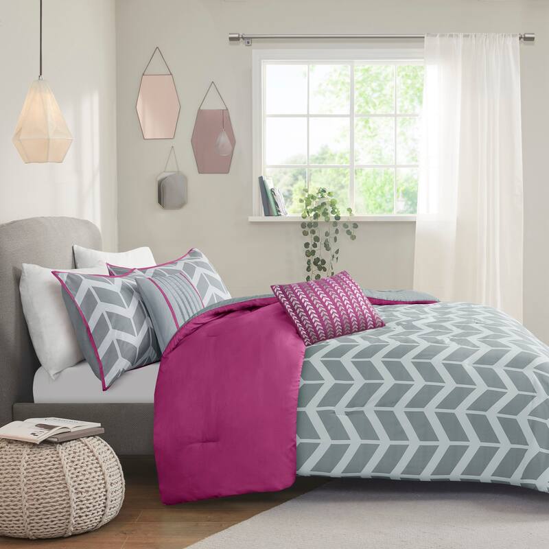 Elle Chevron 5-piece Comforter Set by Intelligent Design