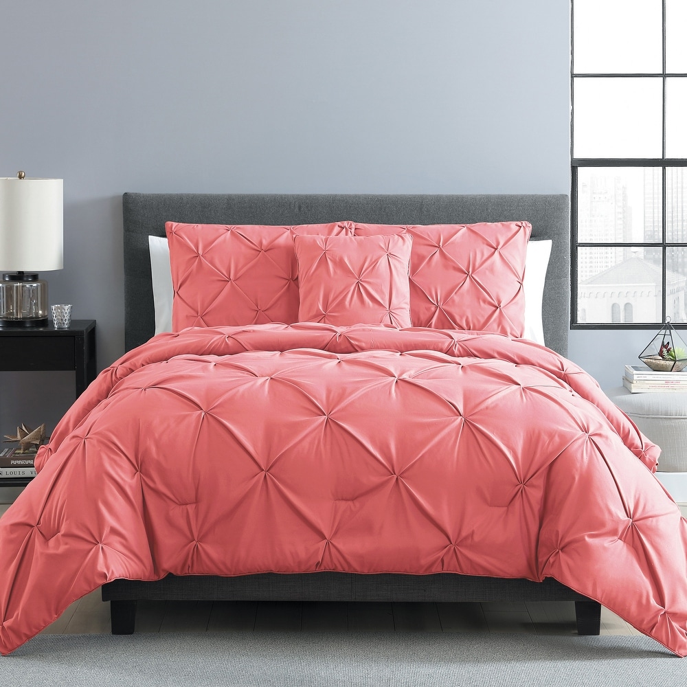 https://ak1.ostkcdn.com/images/products/is/images/direct/8b8bb74caecdf3fd5101c8f0a614fd8bfba87555/VCNY-Carmen-Pintuck-Tufted-Solid-Color-4-piece-Comforter-Set.jpg