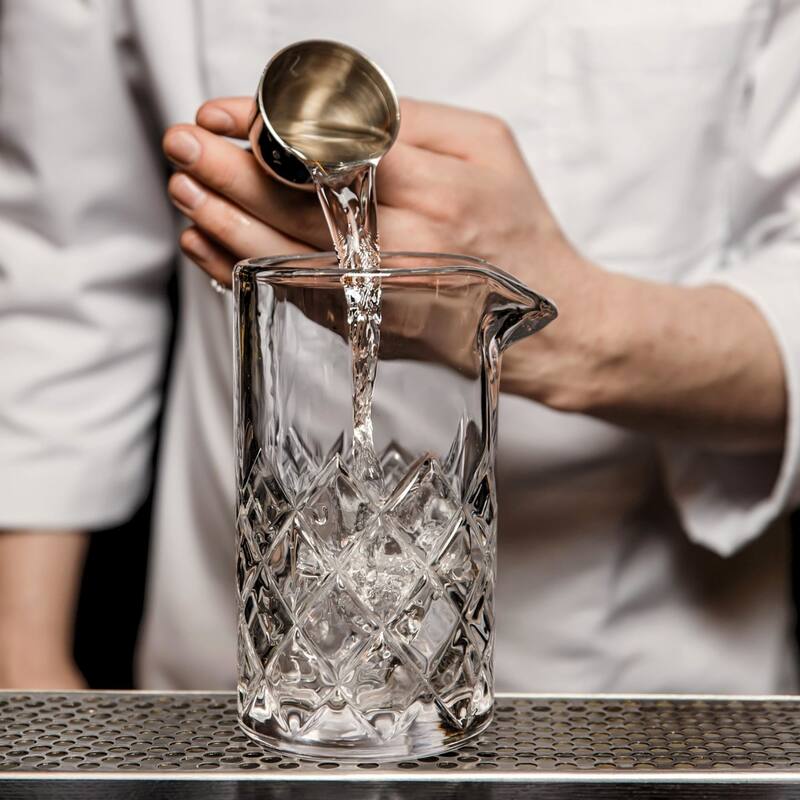 Final Touch Yarai Mixing Pitcher with Hawthorne Strainer