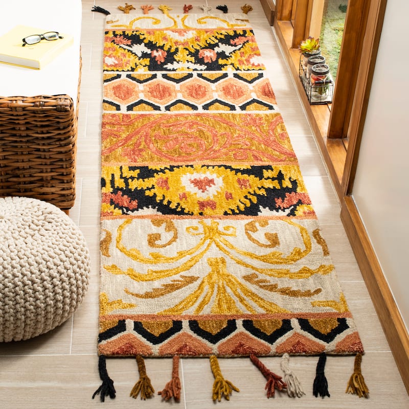 SAFAVIEH Handmade Suzani Vonetta Boho Tribal Wool Rug - 2'3" x 8' Runner - Rust/Gold