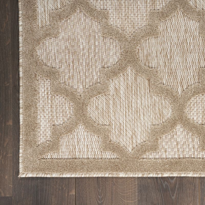 HomeRoots Contemporary Rectangle Outdoor Rug - 7' X 10'