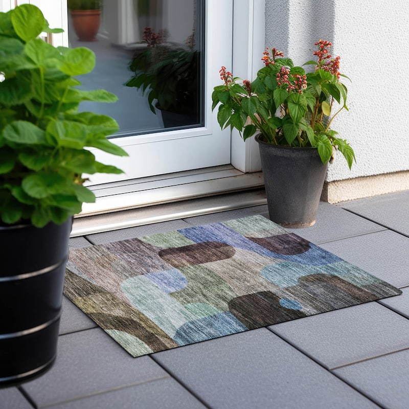 Machine Washable Indoor/ Outdoor Abstract Contemporary Chantille Rug