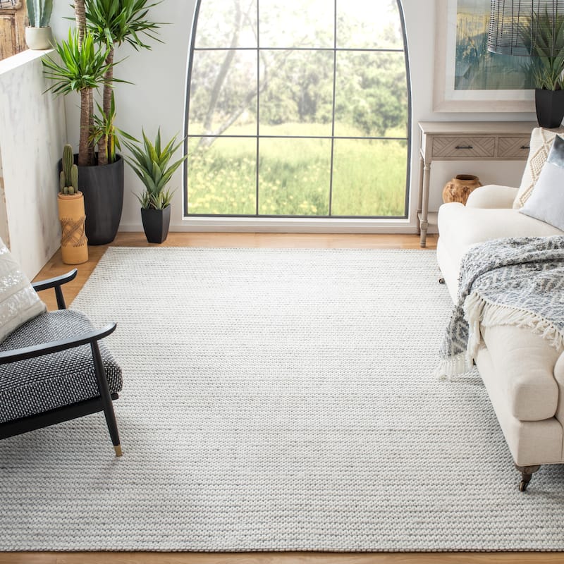 SAFAVIEH Marbella Liadain Wool Rug - 11' x 15' - Light Grey/Ivory