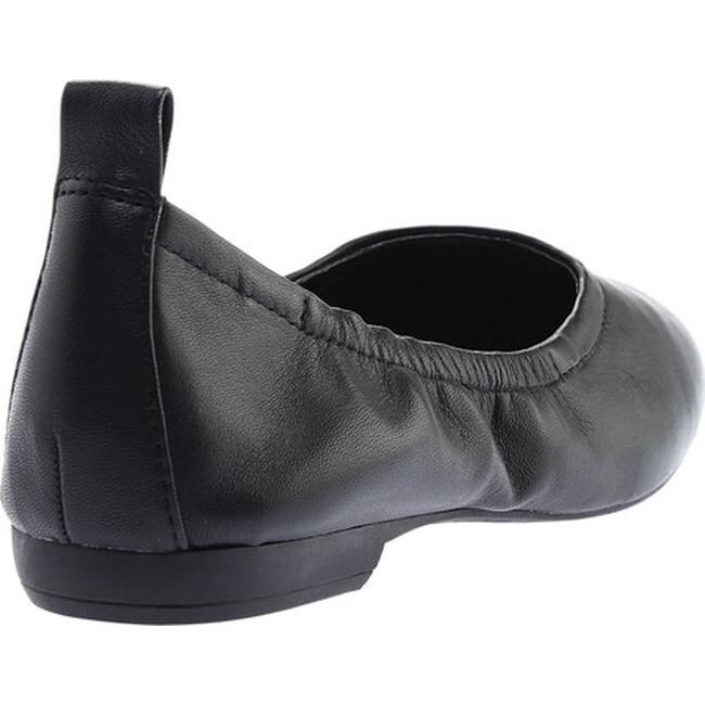 nine west greige ballet flat