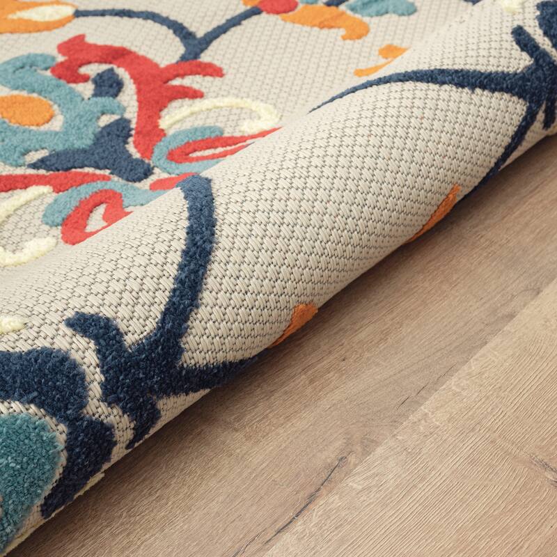 Sevita Floral Damask High-Low Indoor/Outdoor Area Rug