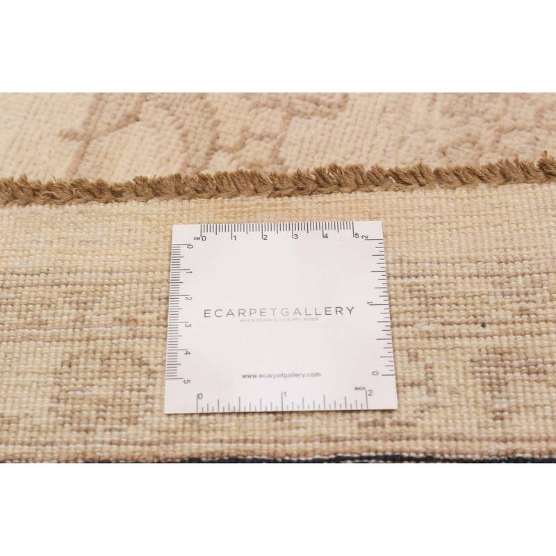 ECARPETGALLERY Hand-knotted Peshawar Finest Cream Wool Rug - 6'0 x 9'0