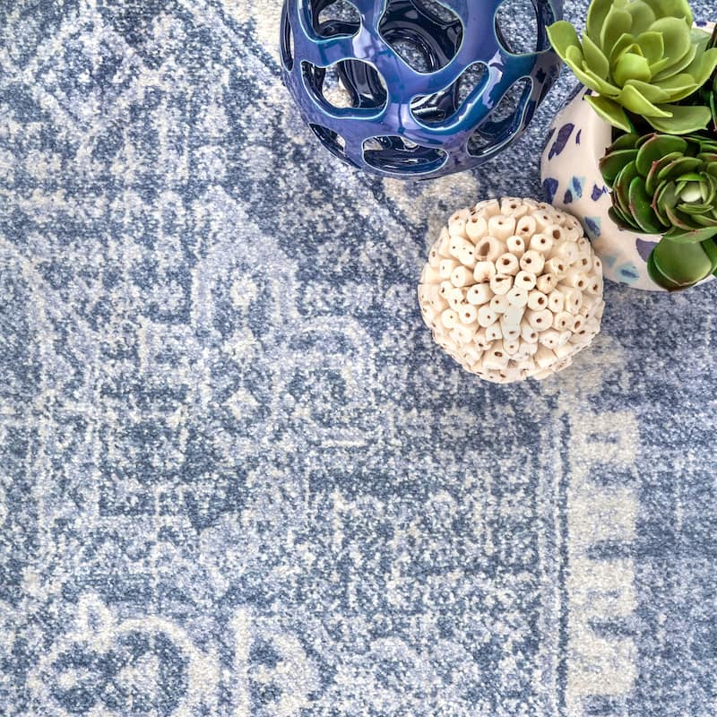 Nuloom Traditional Vintage Medallion Marg Area Rug