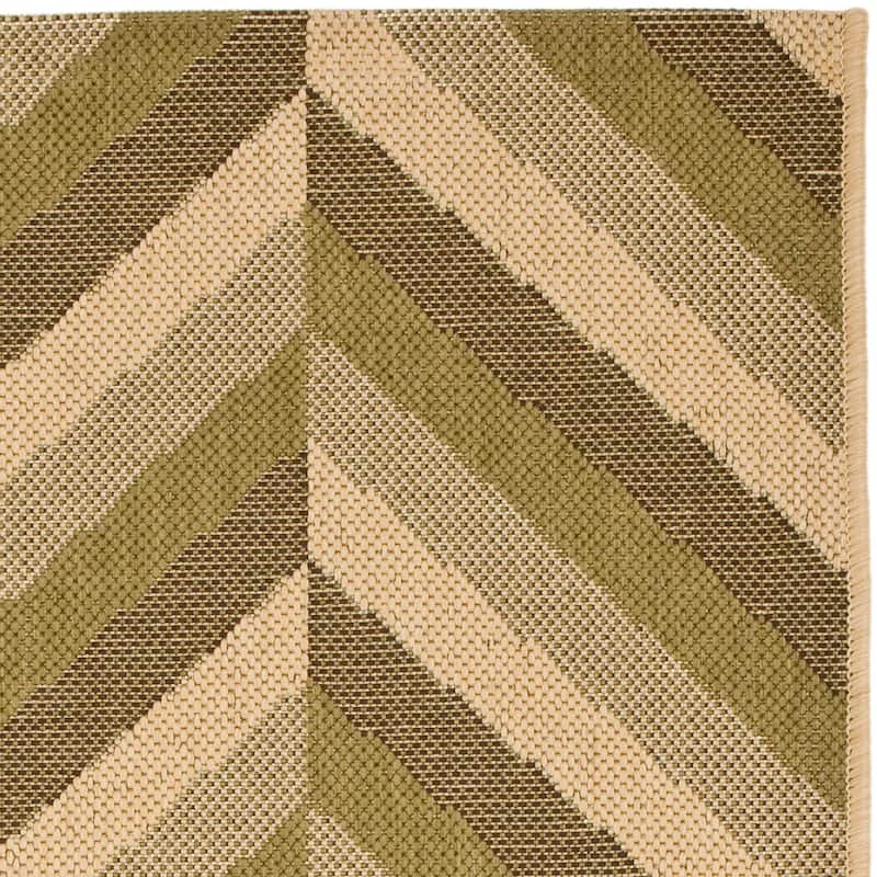 SAFAVIEH Courtyard Julianne Indoor/ Outdoor Waterproof Patio Backyard Rug - 2'7" x 5' - Cream/Green