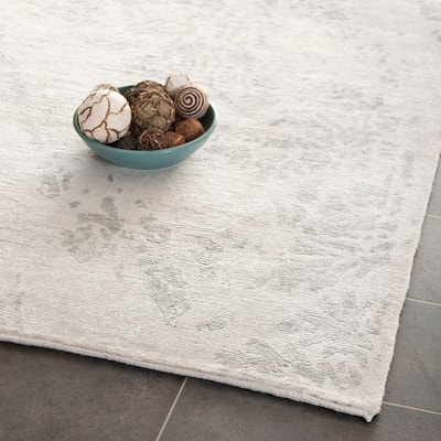 SAFAVIEH Couture Hand-knotted Tibetan Ehrentraud Modern Wool Rug