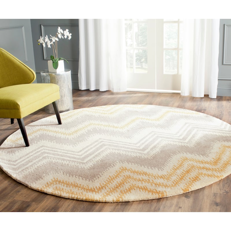 SAFAVIEH Handmade Capri Alexanne Modern Wool Rug