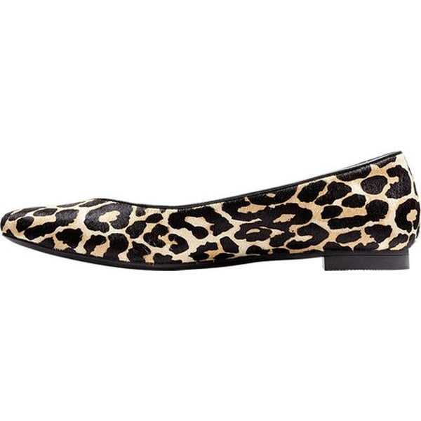 vionic leopard flats