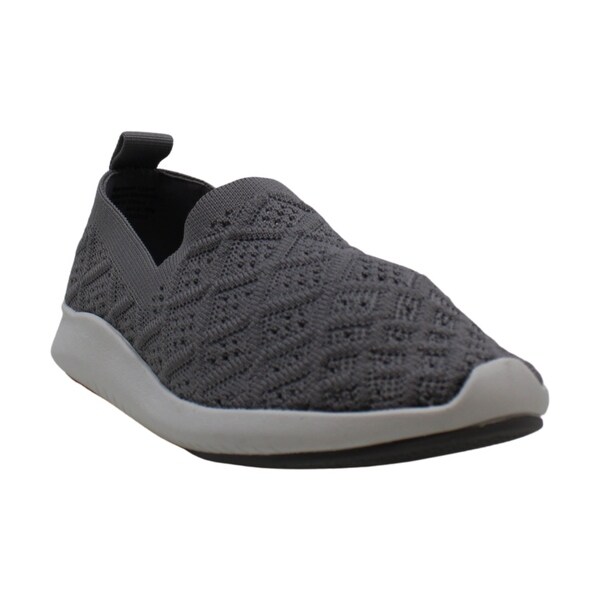 pull on sneakers womens