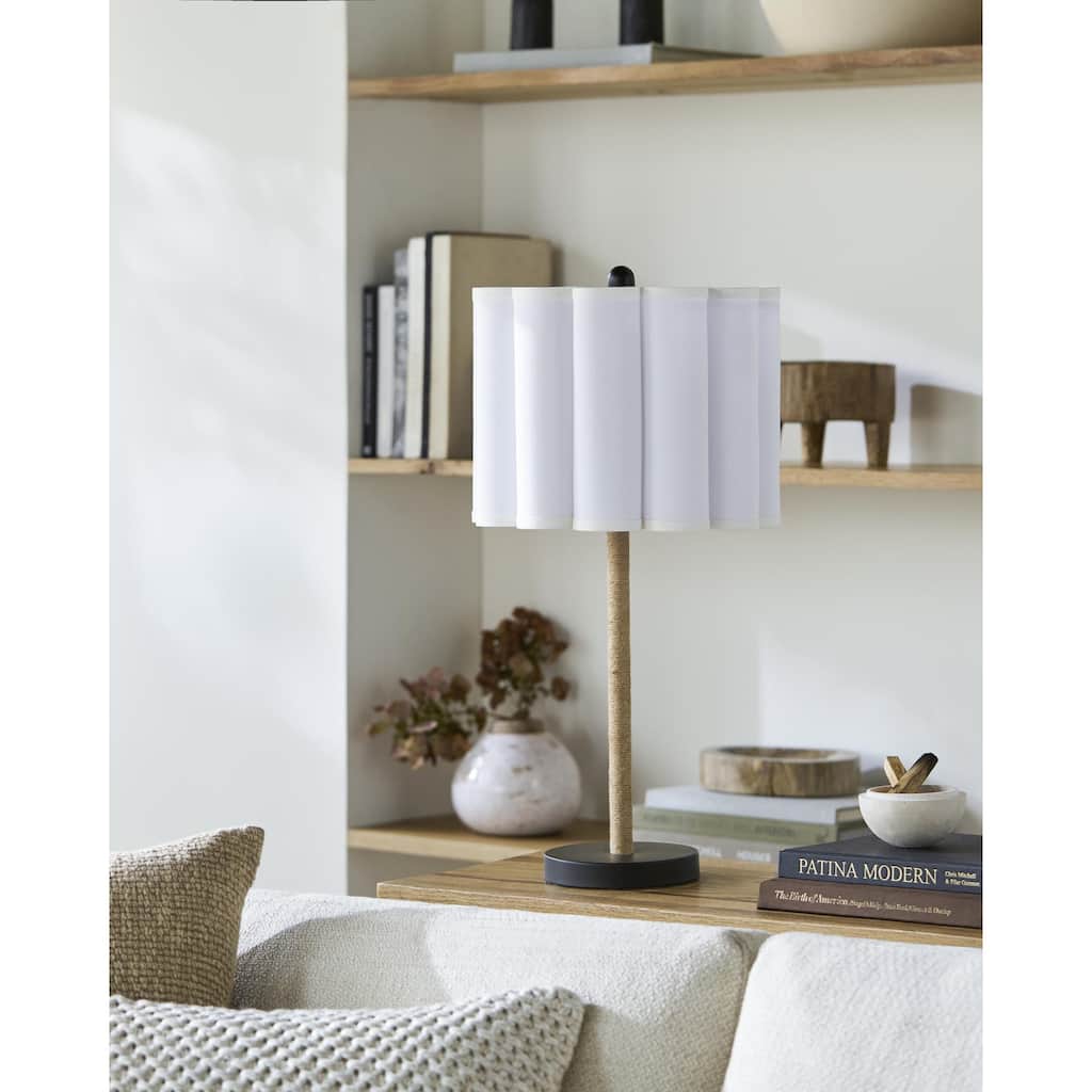 Livabliss Dinnan Traditional Accent Table Lamp